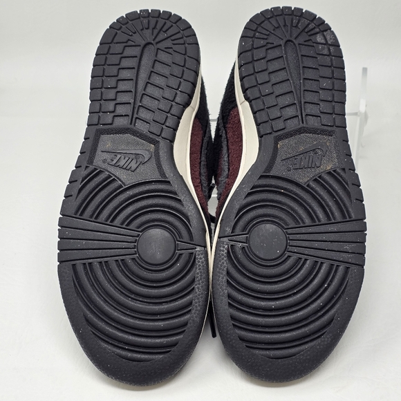 Nike Dunk Low SE Fleece Burgundy Crush DQ7579-600 Shoe Women's Size 8 Pre-owned - Picture 8 of 10